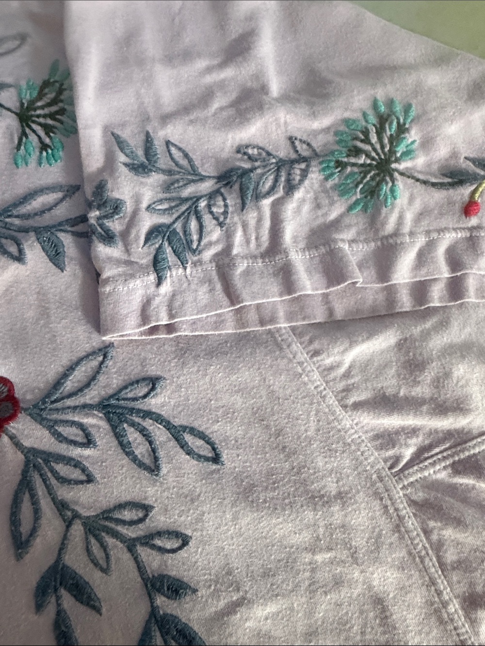 Johnny Was Lavender Embroidered Floral V-Neck Top 2X - Picture 13 of 16